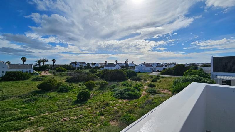 4 Bedroom Property for Sale in Golden Mile Western Cape